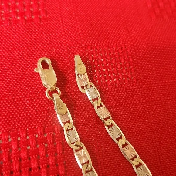 YGI Gold Women's Chain Necklace - Picture 6 of 7